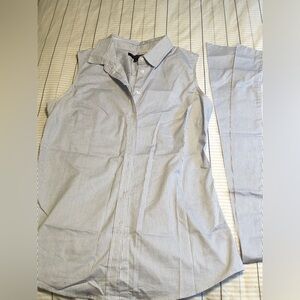 Banana Republic tank. Great for work! Only worn a few times.